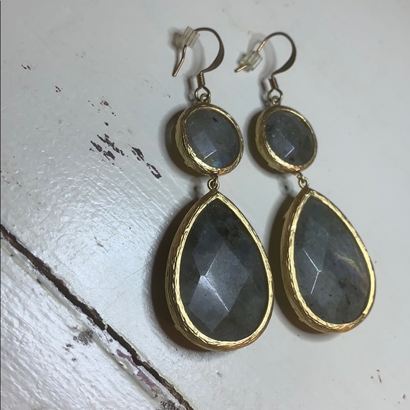 Jewelry - Thick stone gold jewel boho earrings